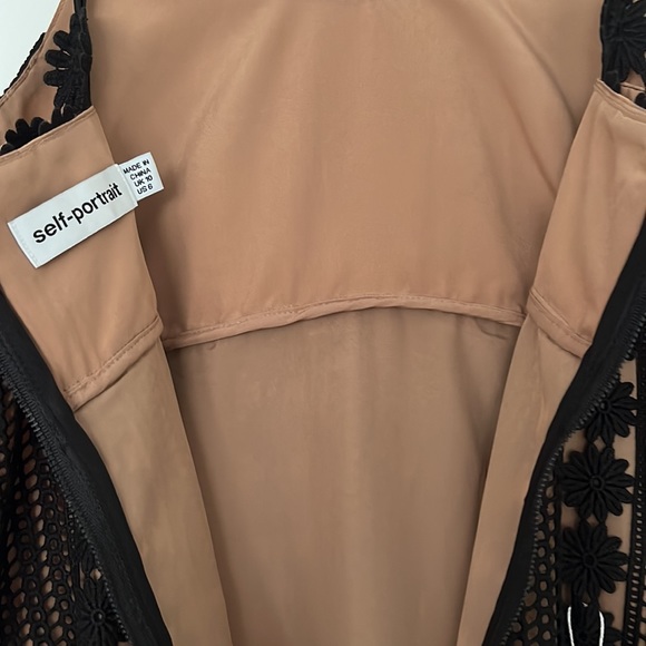 Self-portrait embroidered floral lace mini dress — size: 6 - Picture 9 of 10